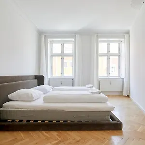 Xl Flat W 3 Bedrooms By Kings Garden In Cph Apartment Copenhagen